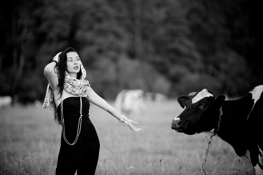Mergina ir karve